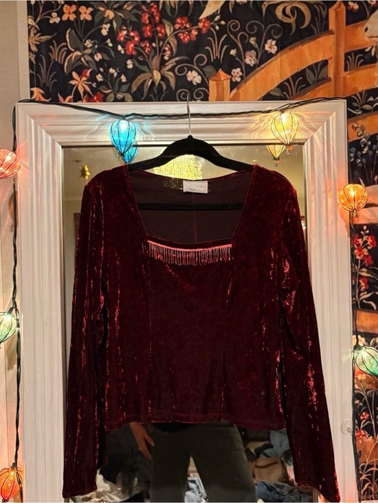 Tops - Velvet Long-Sleeve Top with Fringe Detail - Burgundy